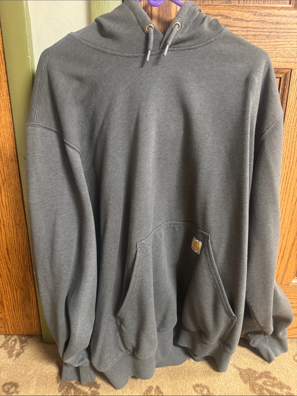Carhartt Men's Hoodie In Charcoal